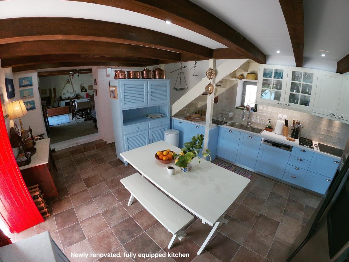 Kiveri 1876 Traditional Seafront Cottage Dış mekan fotoğraf